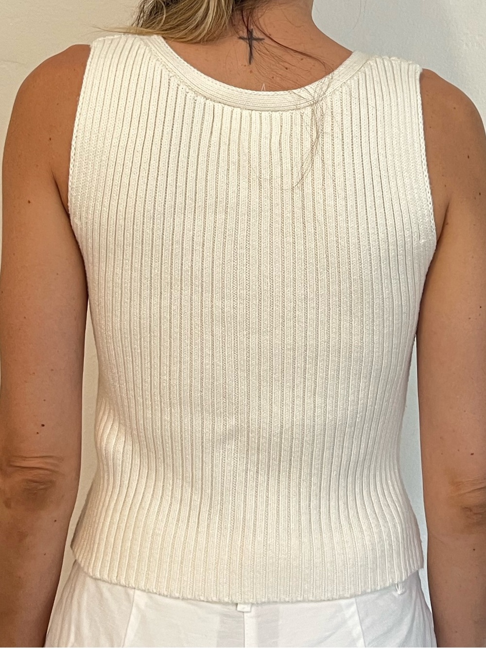 Cream Ribbed Button-Front Knit Tank Top - Picture 2 of 7